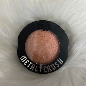 Kat Von D Metal Crush Extreme Highlighter Gammaray